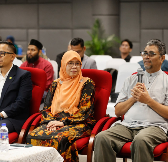 Majlis Pertukaran Mou Antara UAC Dan LZS