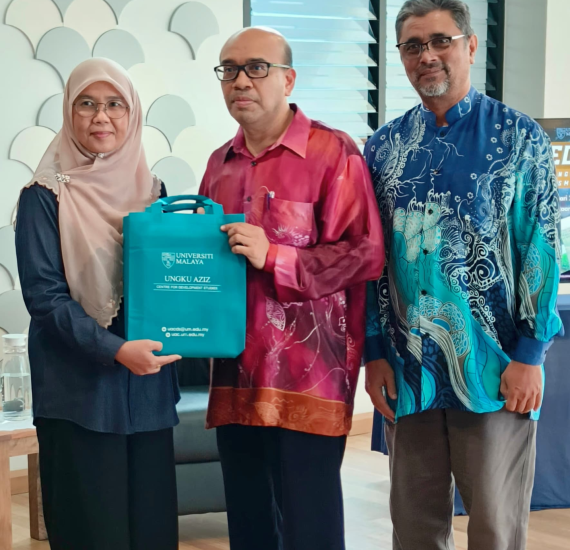 BEDAH BUKU
