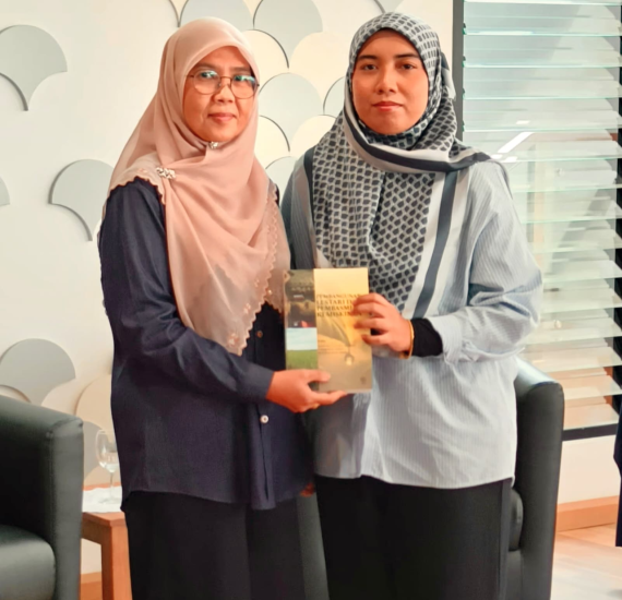 BEDAH BUKU