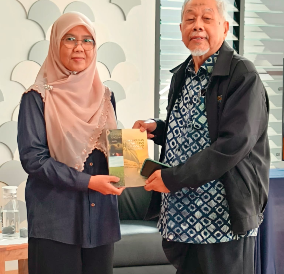 BEDAH BUKU