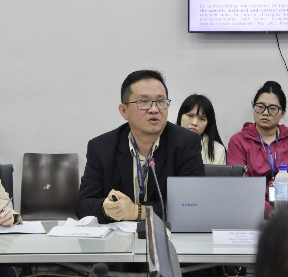 Forum bertajuk "Socioeconomic Status Among Urban Chinese B40 in Kepong”