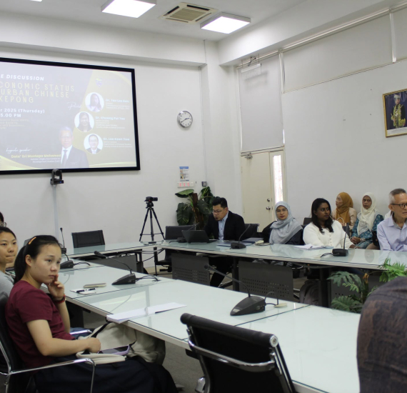 Forum bertajuk "Socioeconomic Status Among Urban Chinese B40 in Kepong”
